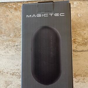 MAGICTEC rechargeable fabric shaver-